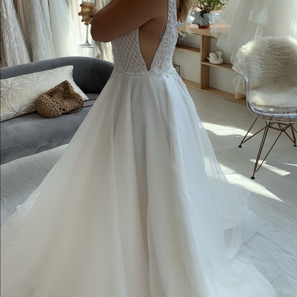 SOLD Jack Sullivan Wedding Dress - Picture 4 of 4